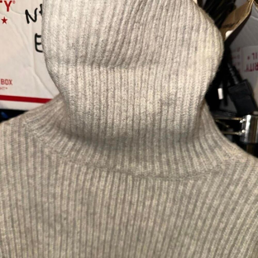 H-m Women's Grey Jumper - Picture 5 of 6